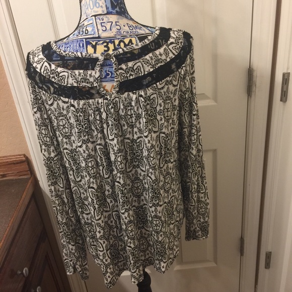 Blouse❤️ - Picture 4 of 6